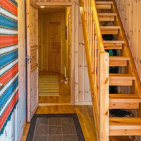 4 Bedroom Cozy In Straumgjerde 別荘