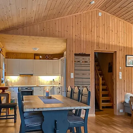 4 Bedroom Cozy In Straumgjerde 度假居 *