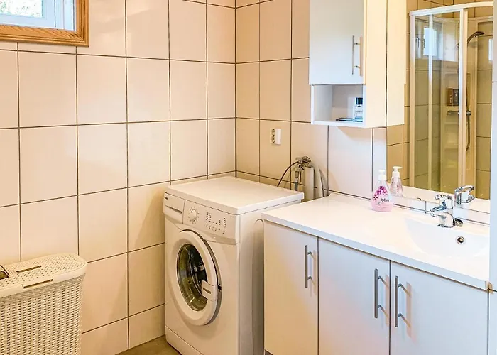 度假居 4 Bedroom Cozy In Straumgjerde