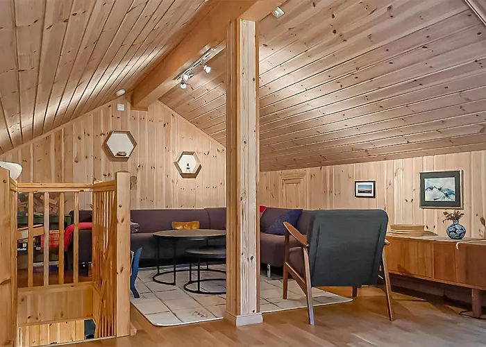 度假居 4 Bedroom Cozy In Straumgjerde